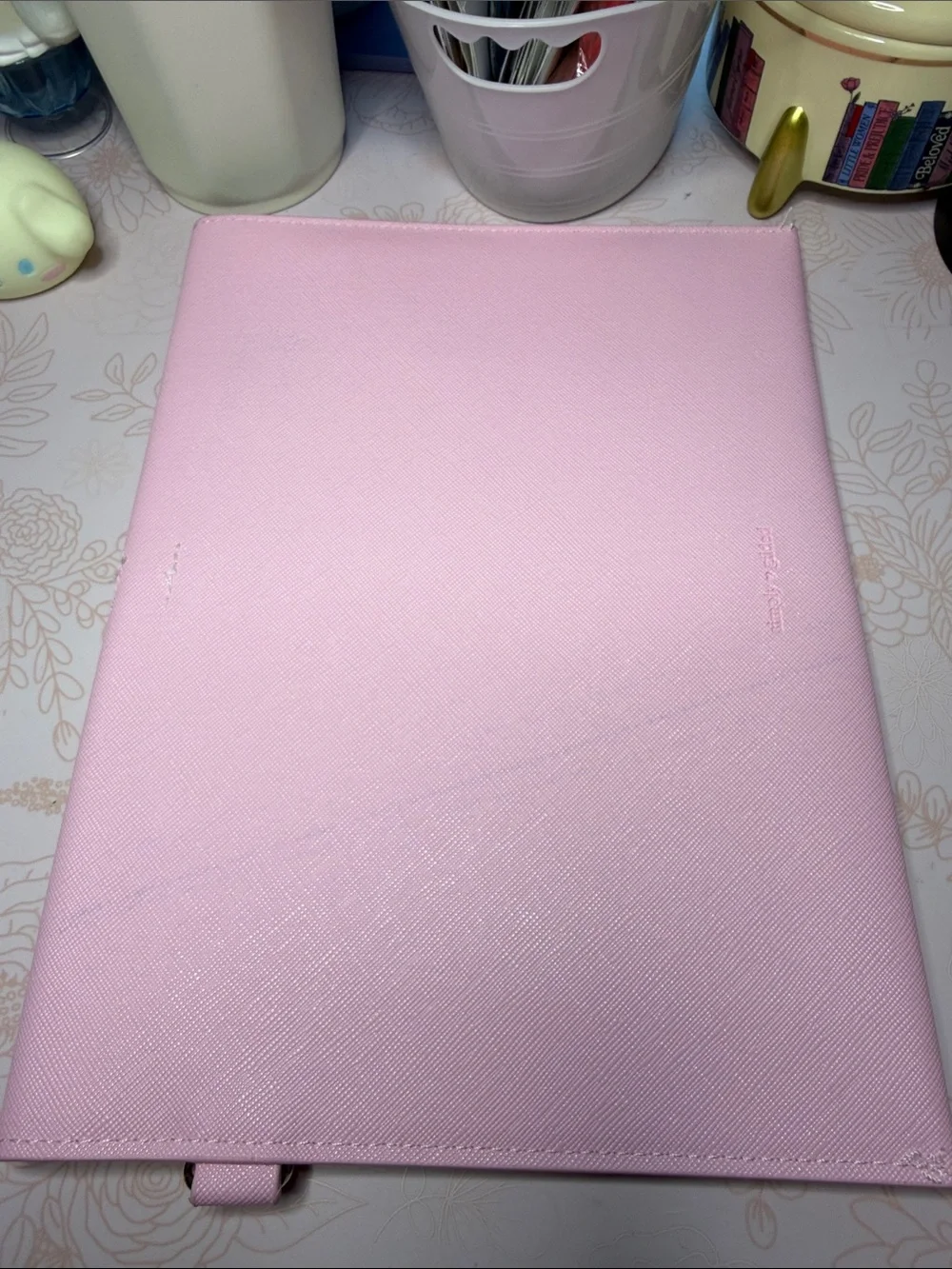 Simply Gilded Pink Scalloped Heart Tablet Folder